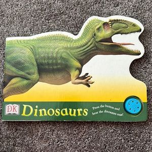 Hardcover Book Dinosaurs
by DK Publishing